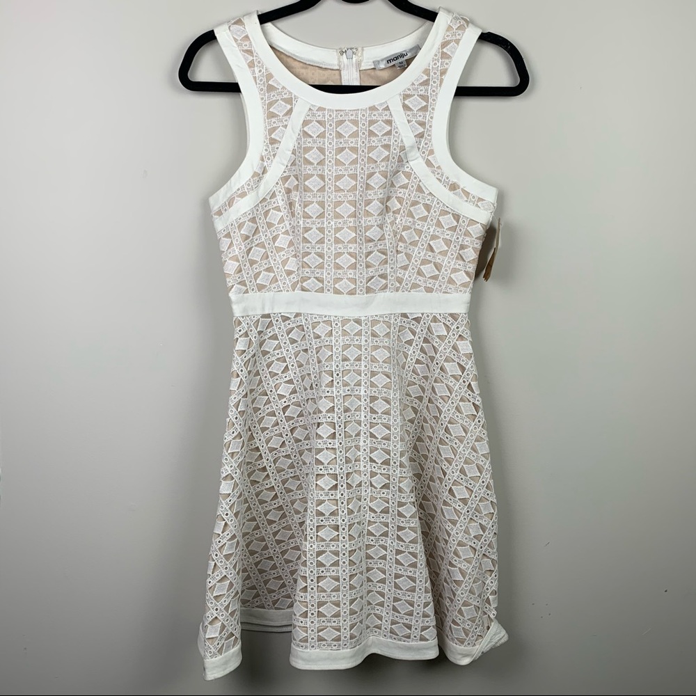 🤗 nwt maniju white lace/embroidered dress !